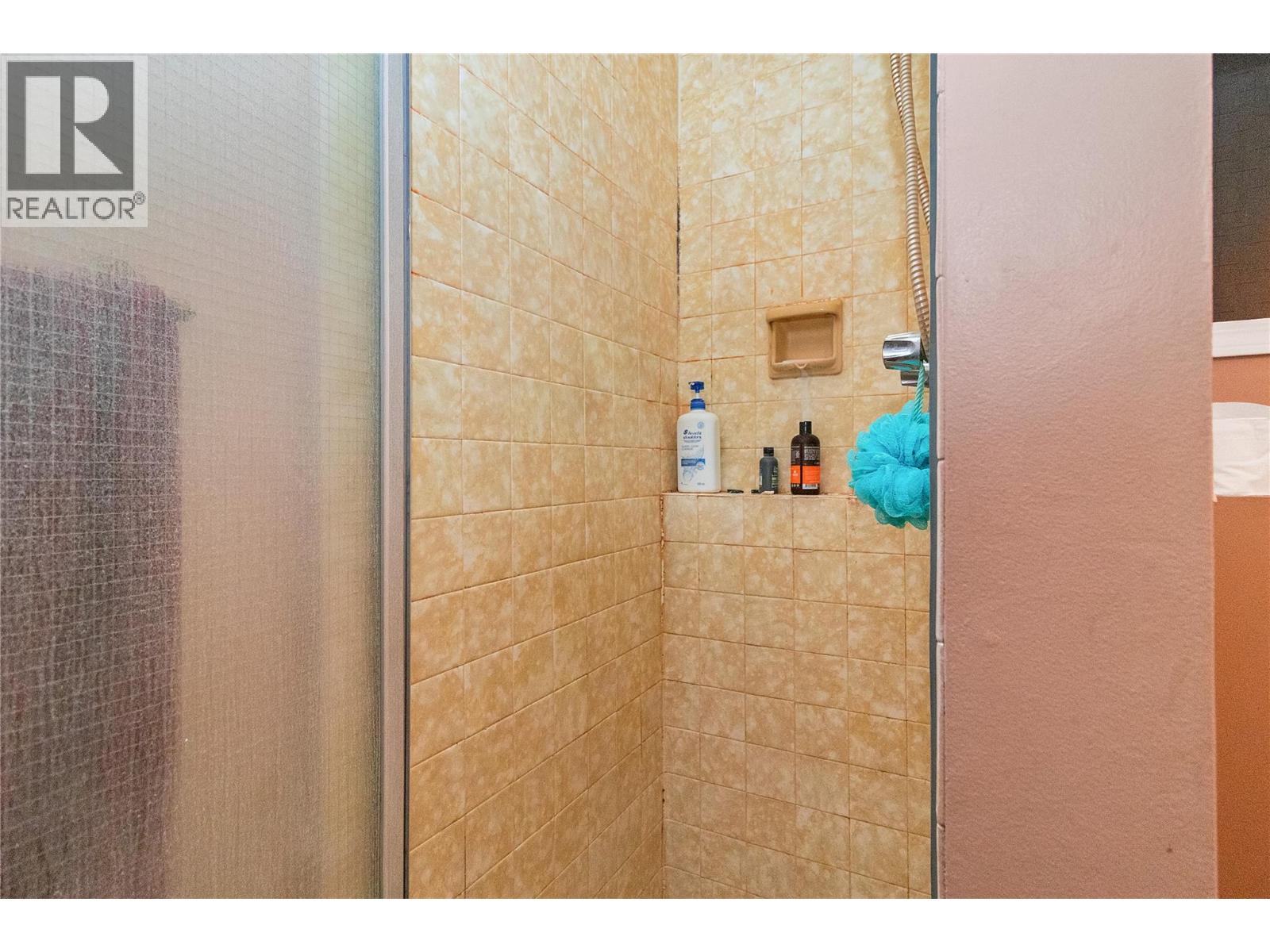 750 Falkirk Road, Kelowna