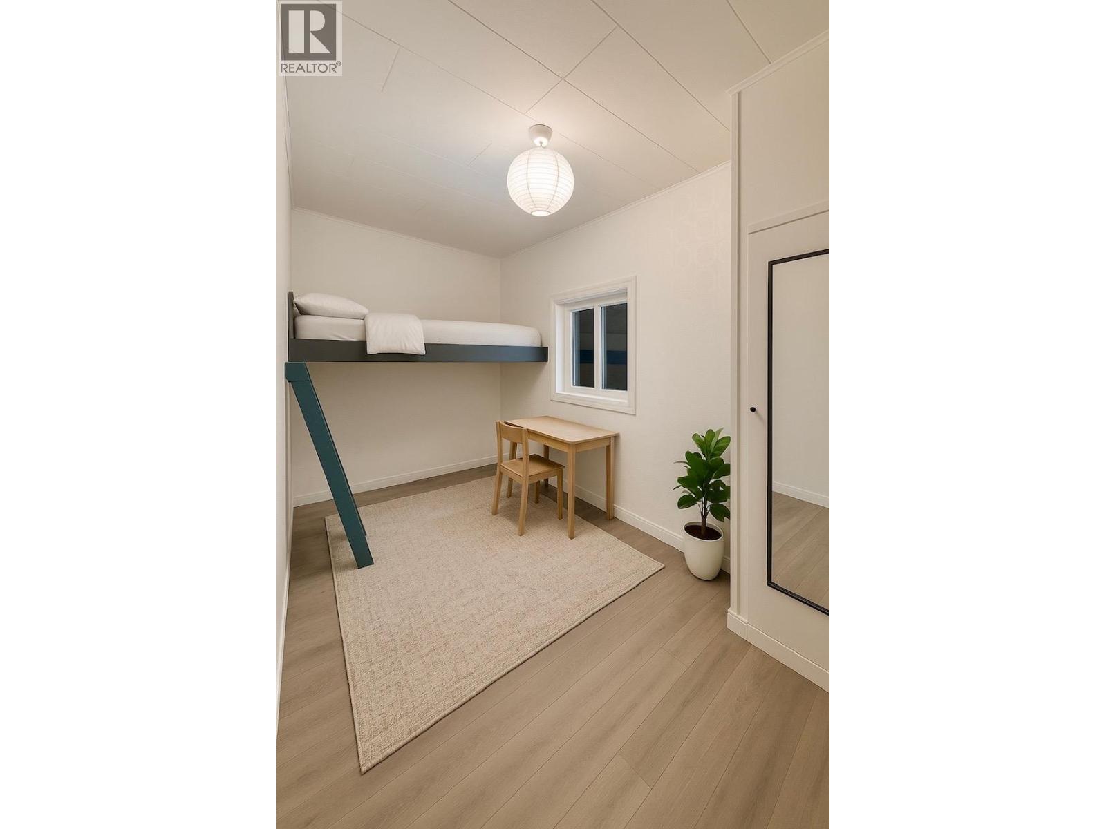 20 Wallace Mountain Road, Beaverdell