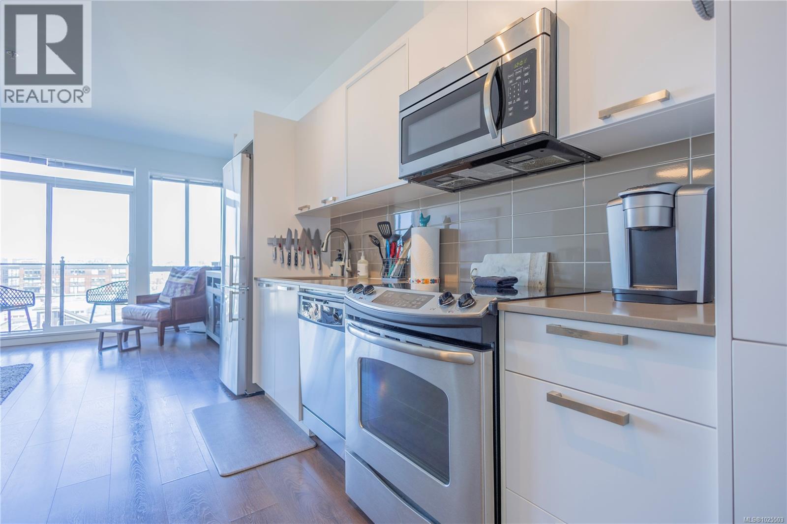 #504 517 FISGARD ST - 9