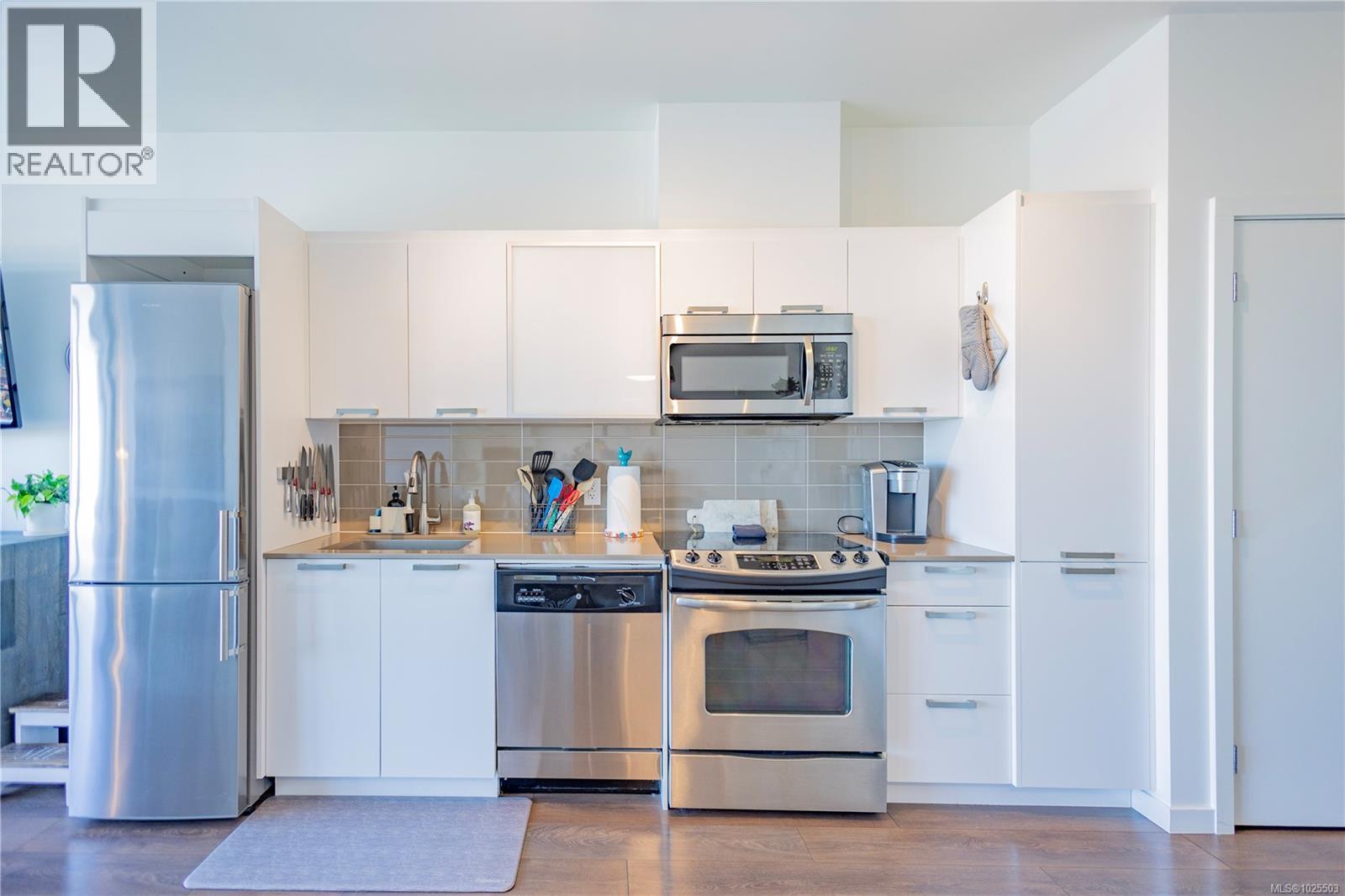 #504 517 FISGARD ST - 10