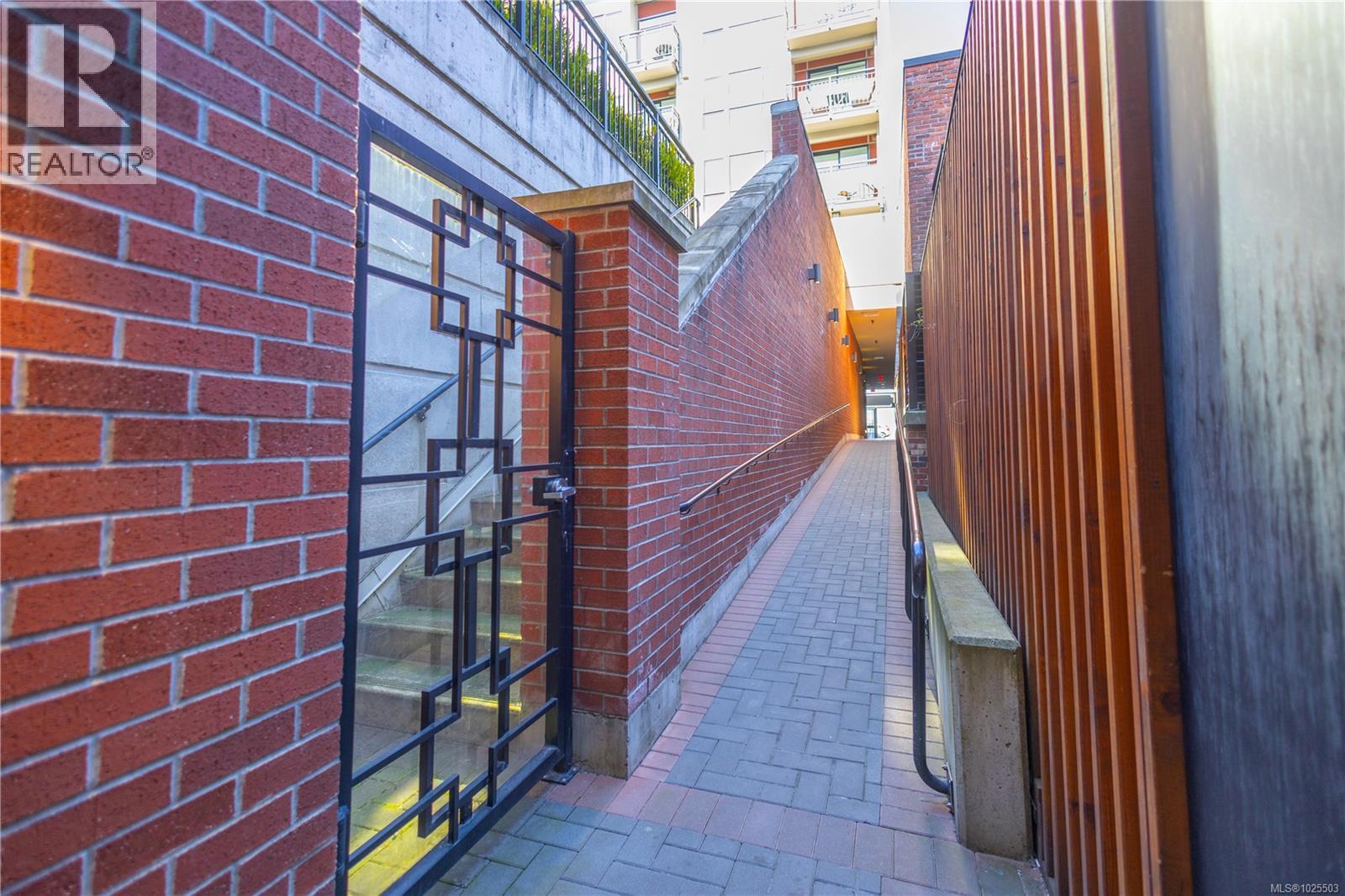 #504 517 FISGARD ST - 28