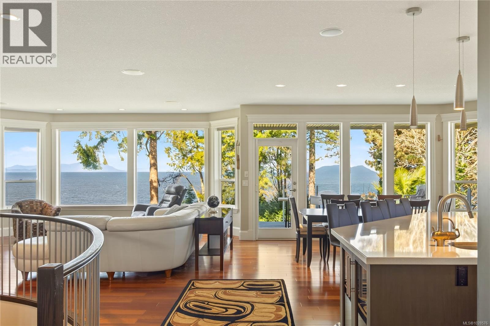 5450 Bayshore Dr, Nanaimo