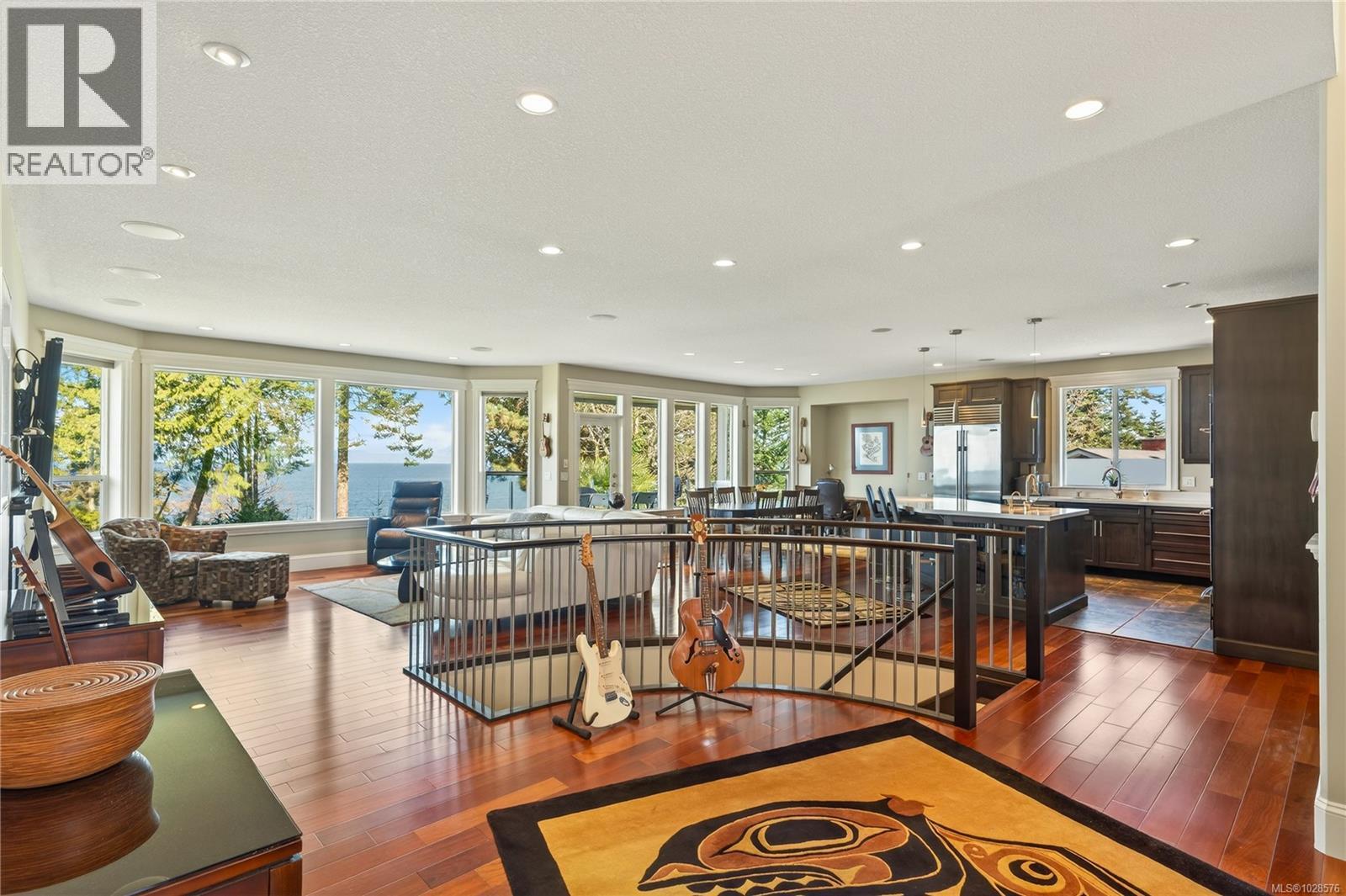 5450 Bayshore Dr, Nanaimo