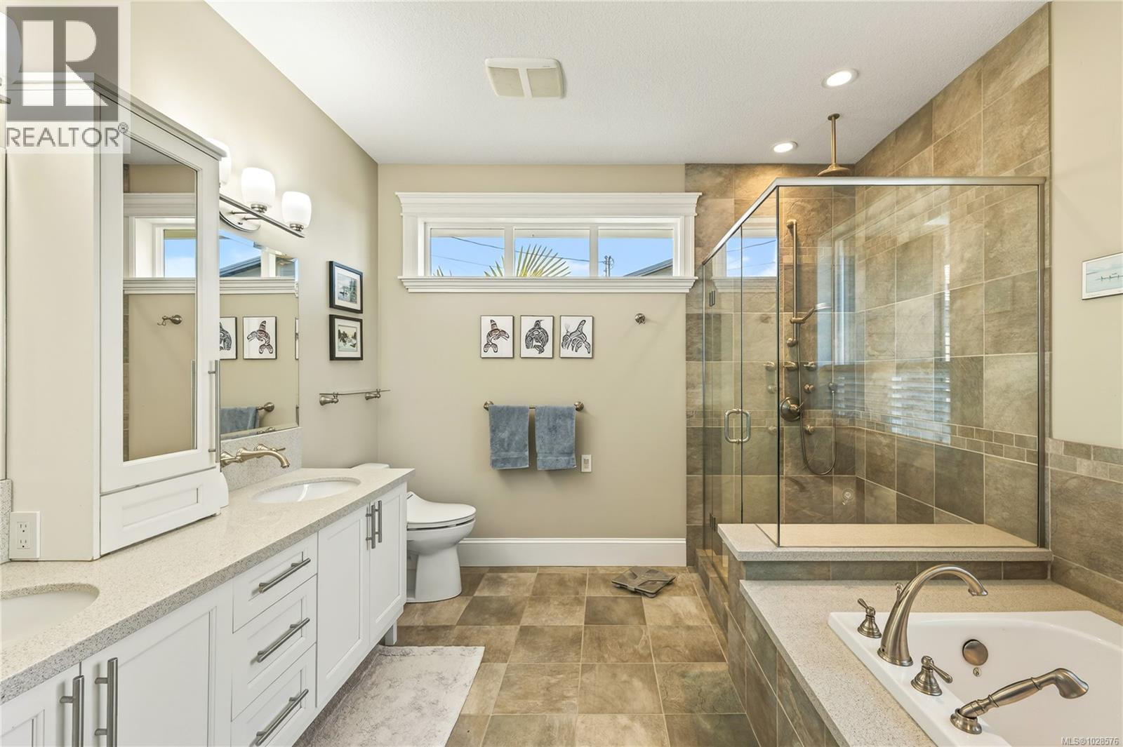 5450 Bayshore Dr, Nanaimo