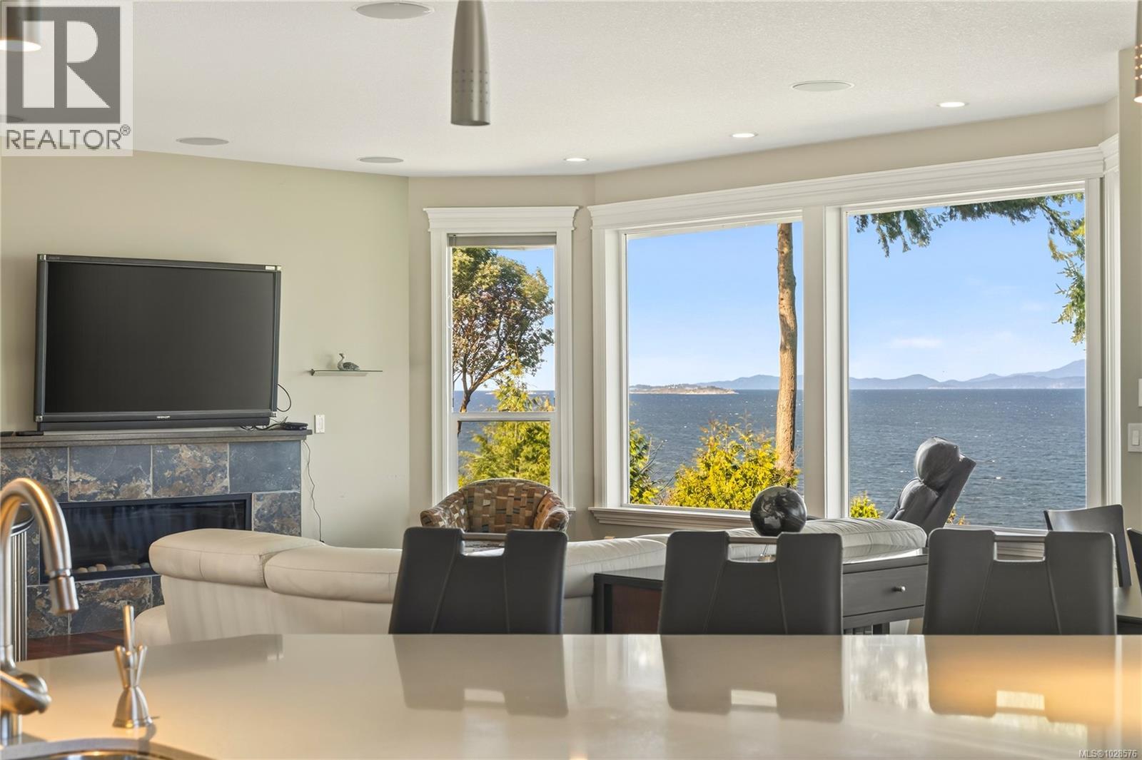 5450 Bayshore Dr, Nanaimo