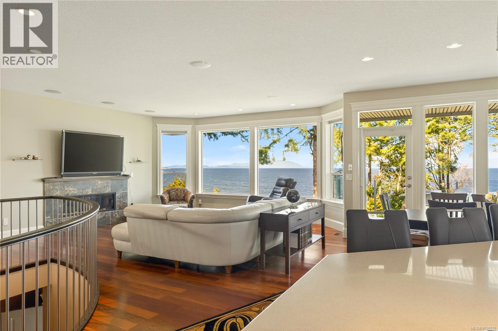 5450 Bayshore Dr, Nanaimo