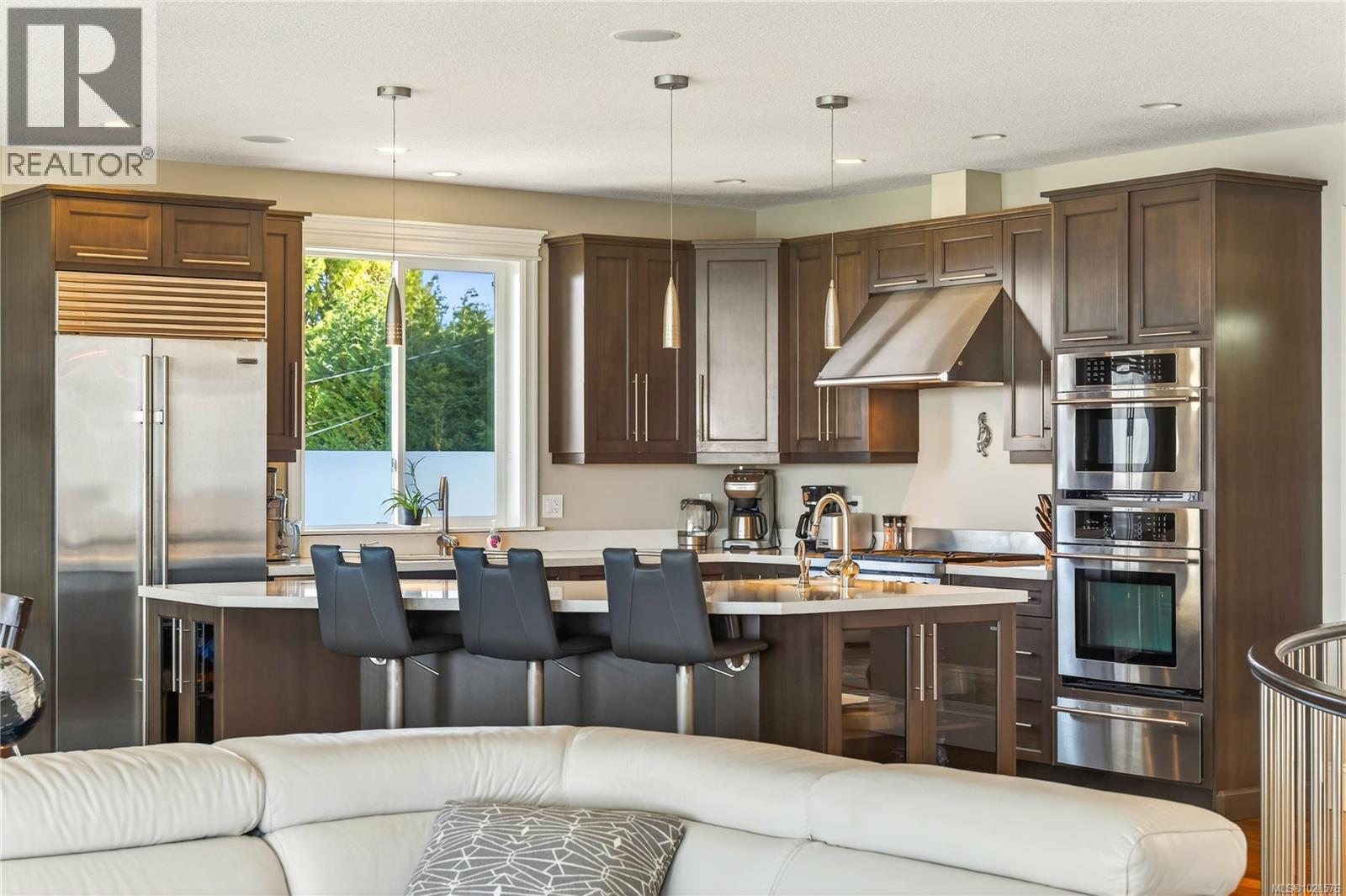 5450 Bayshore Dr, Nanaimo