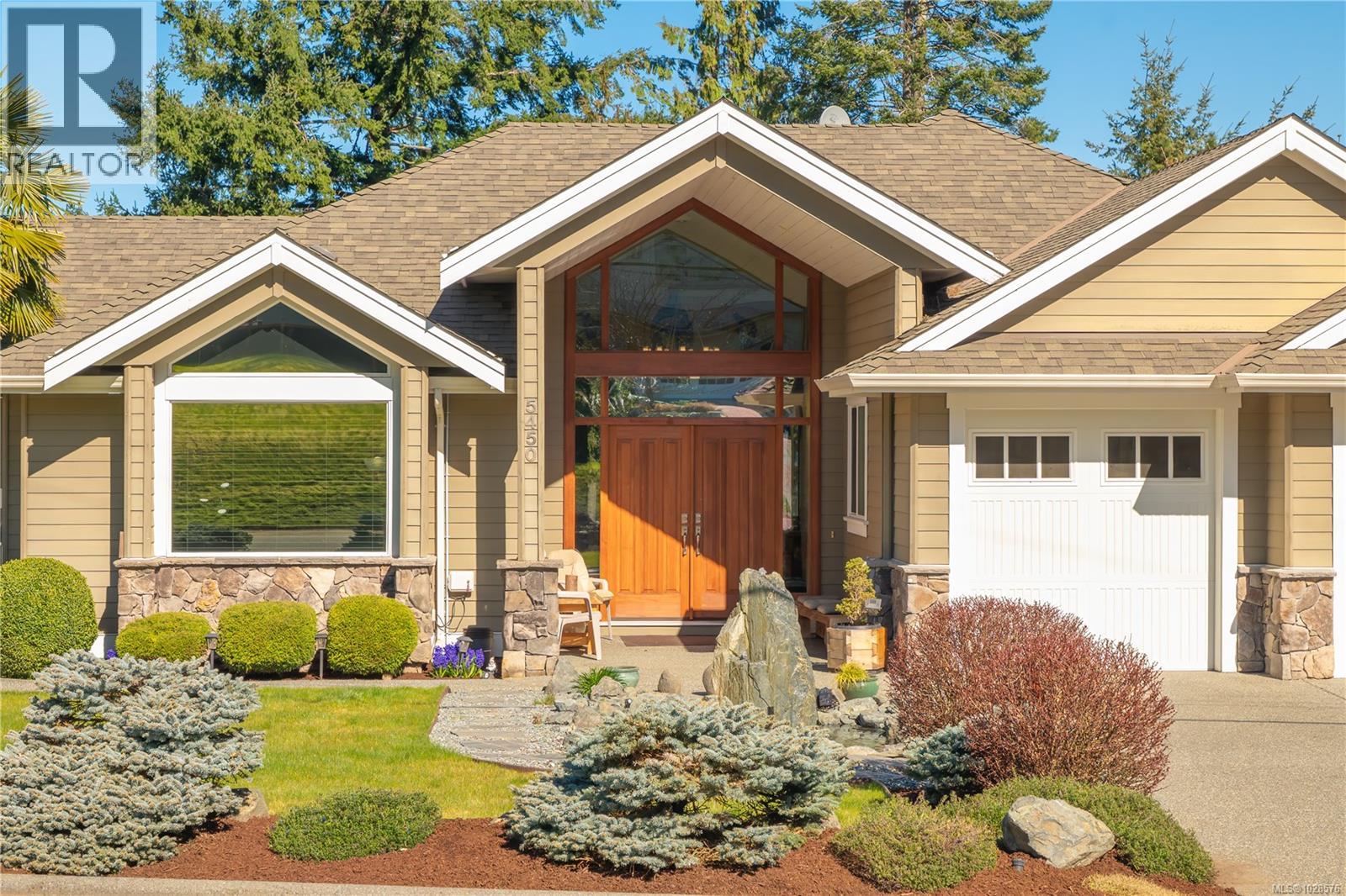 5450 Bayshore Dr, Nanaimo