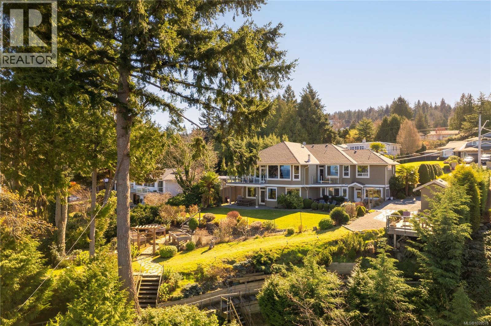 5450 Bayshore Dr, Nanaimo