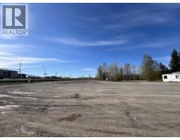2213 Maple Drive, Quesnel, BC V2J4A7 Photo 7