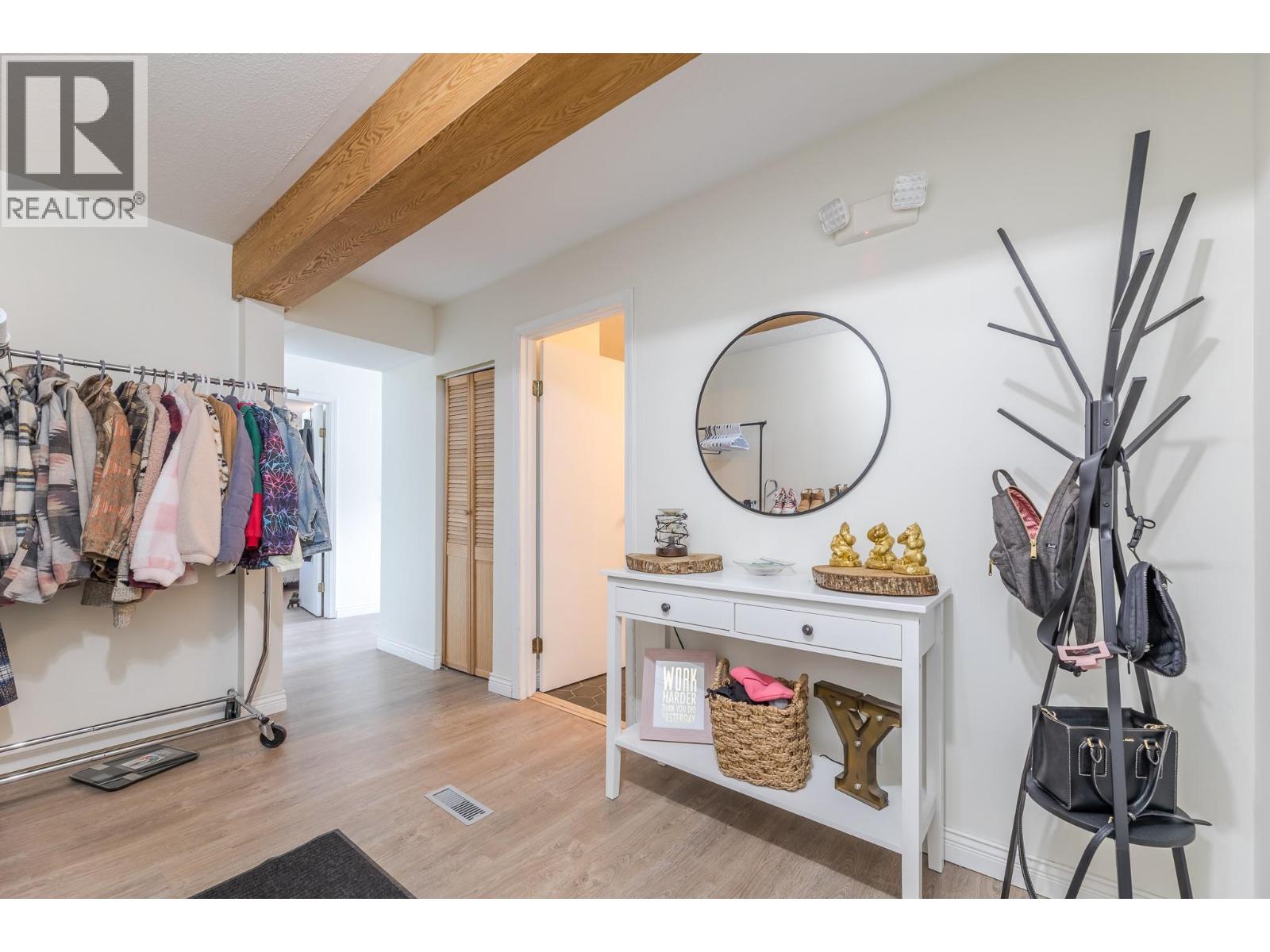 6471 Vernon Avenue - 41
