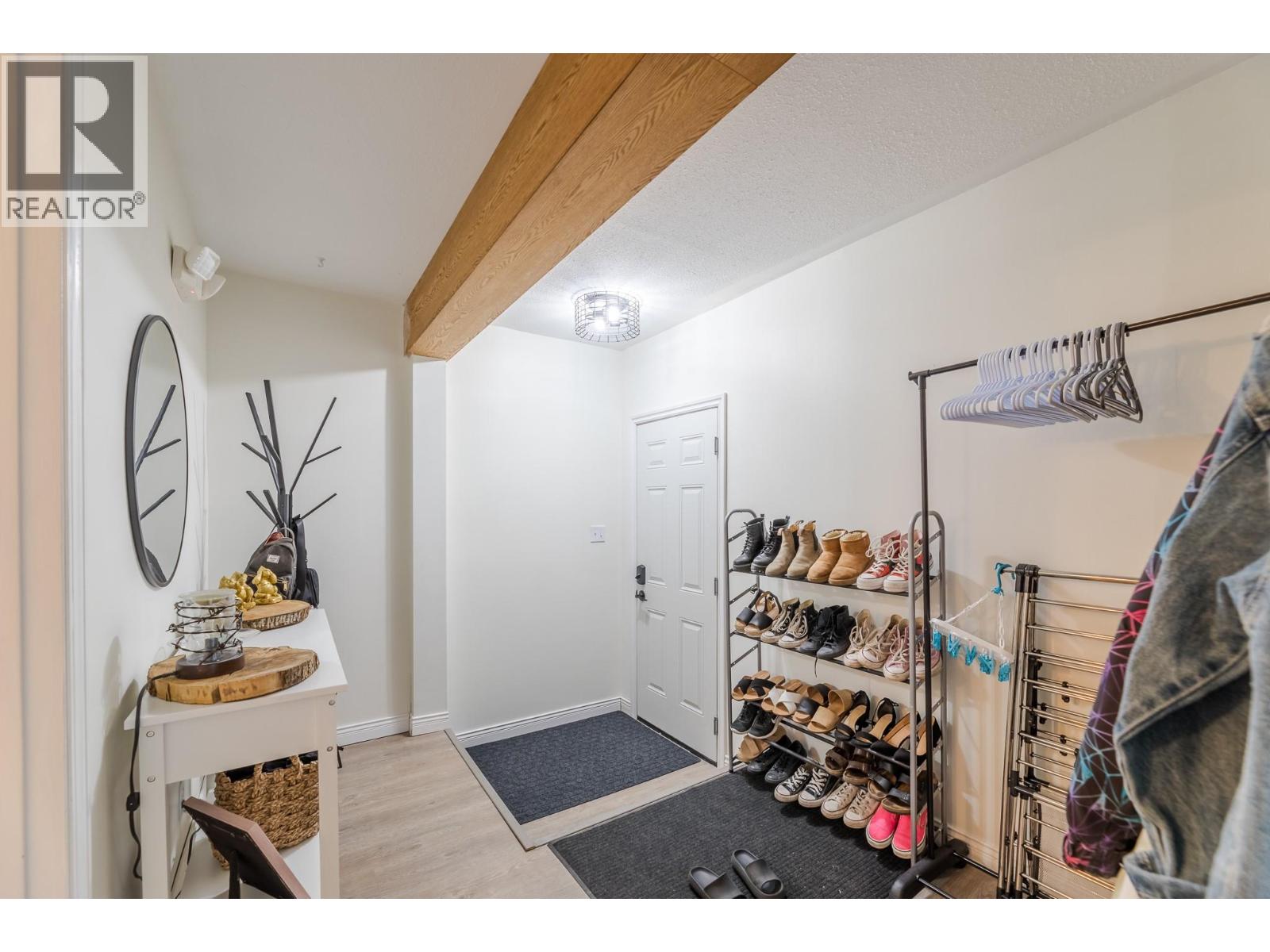 6471 Vernon Avenue - 42