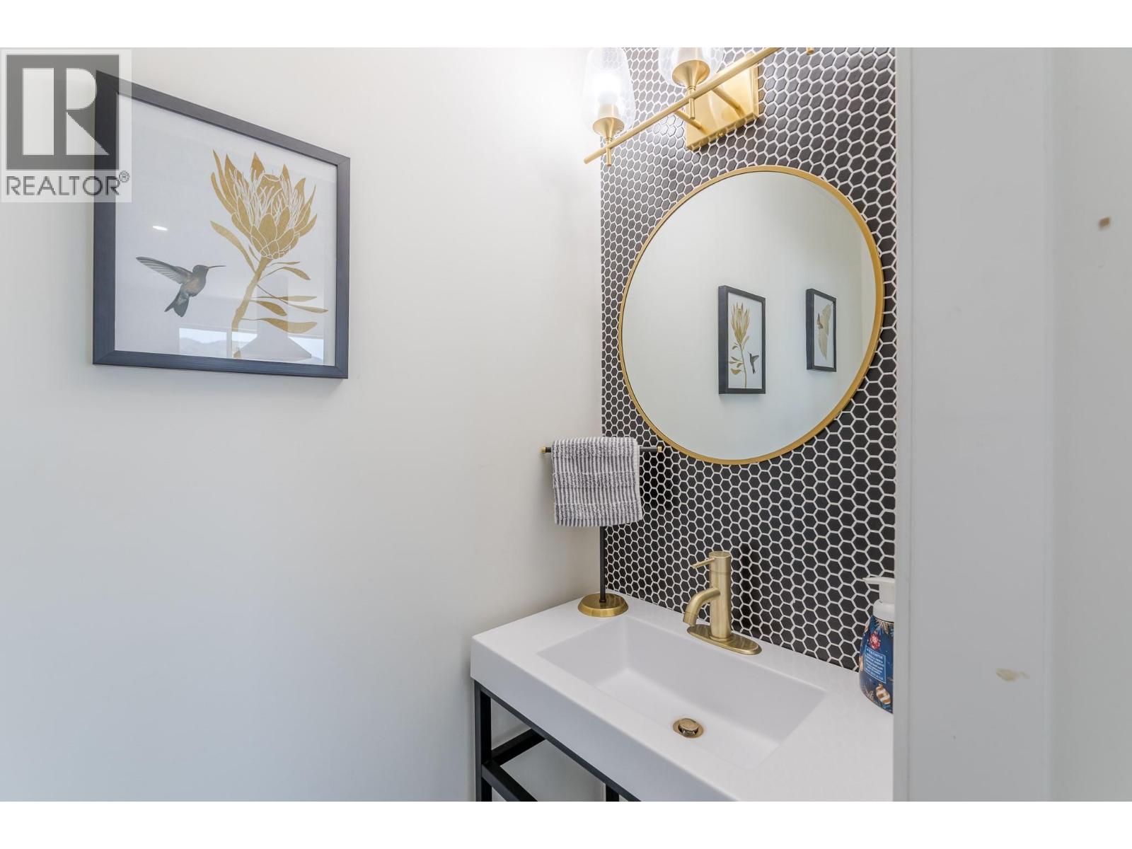 6471 Vernon Avenue, Peachland