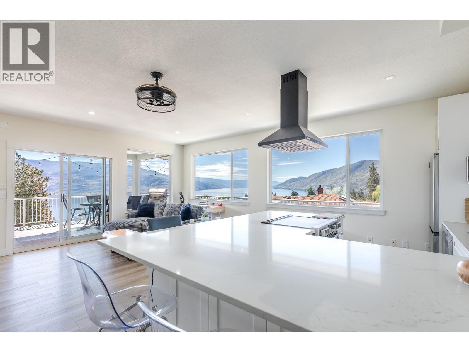 6471 Vernon Avenue, Peachland