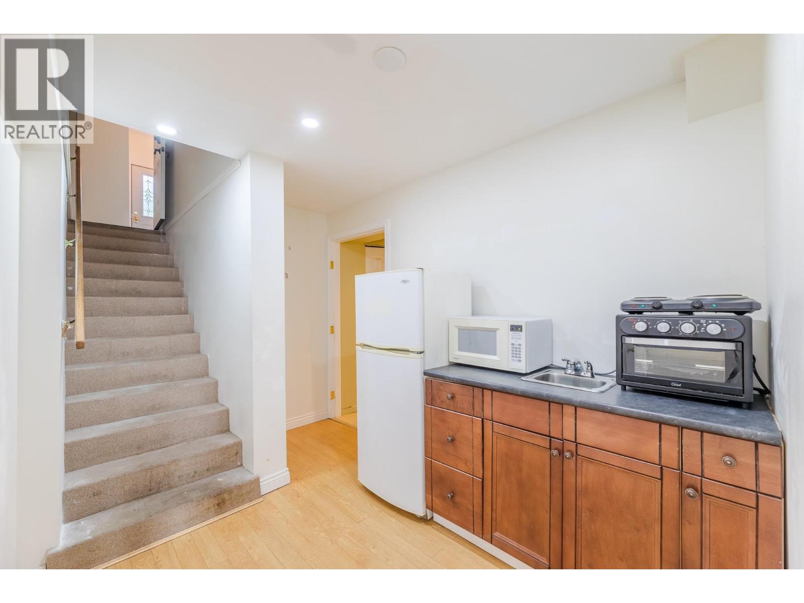 6471 Vernon Avenue - 53