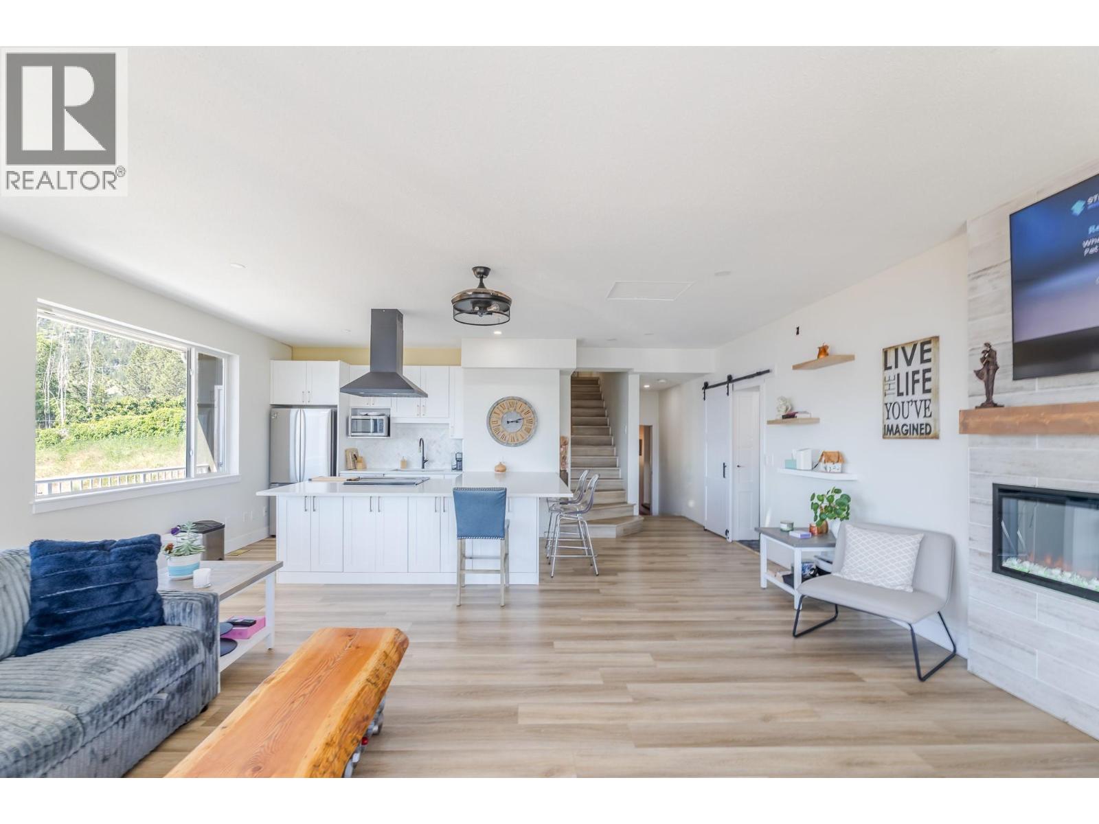 6471 Vernon Avenue, Peachland