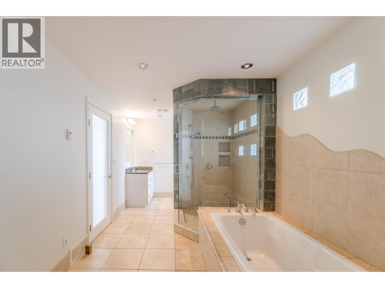 6471 Vernon Avenue - 54