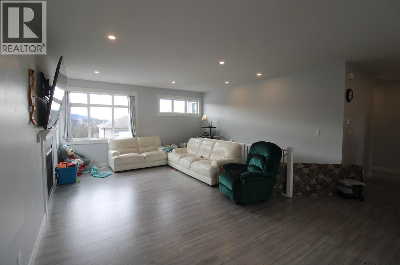 461 Daladon Drive, Logan Lake