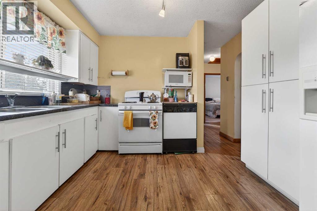 Single Family House Bungalow for Sale in   Street S Glendale Lethbridge 