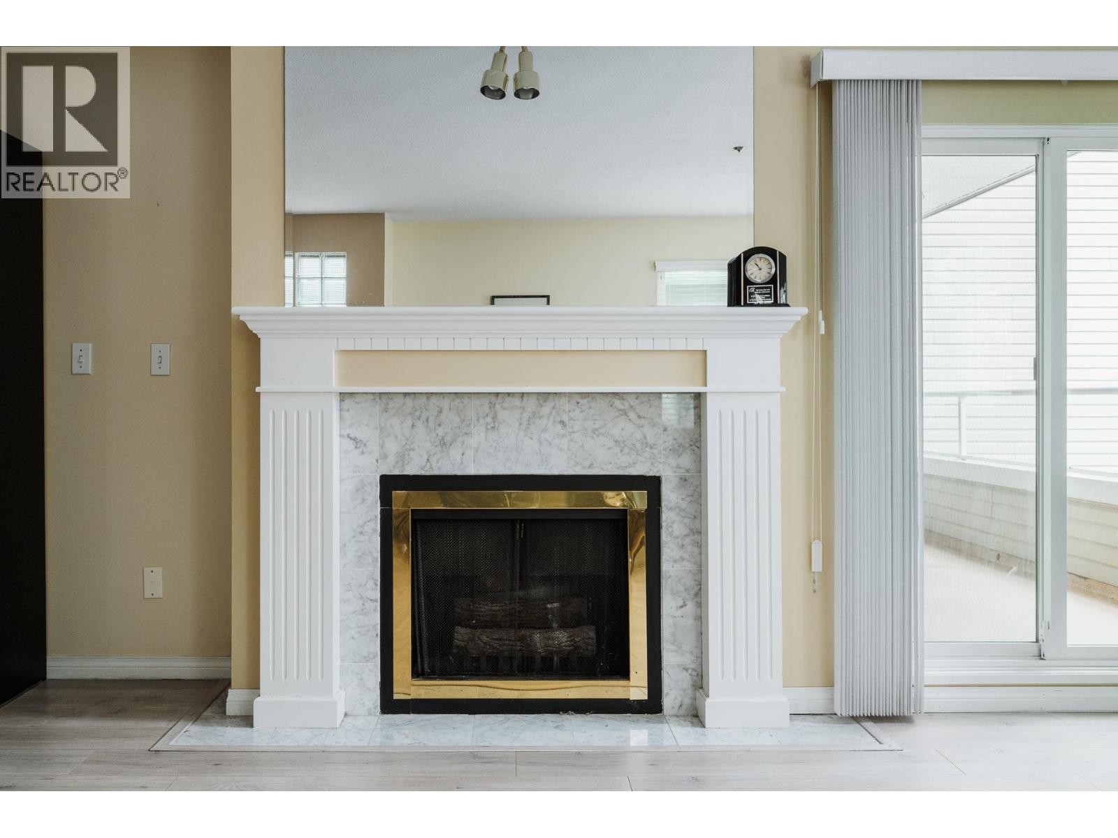 205 4988 47A AVENUE, Delta