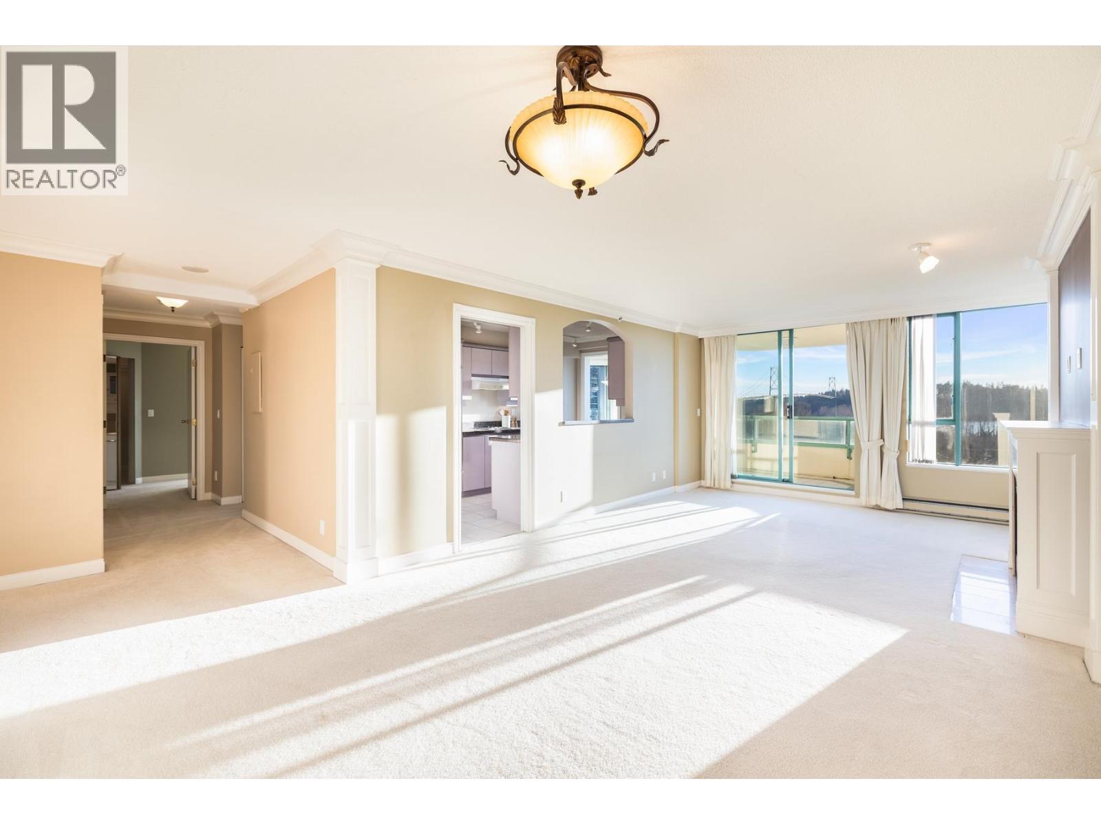 12C 338 TAYLOR WAY, West Vancouver