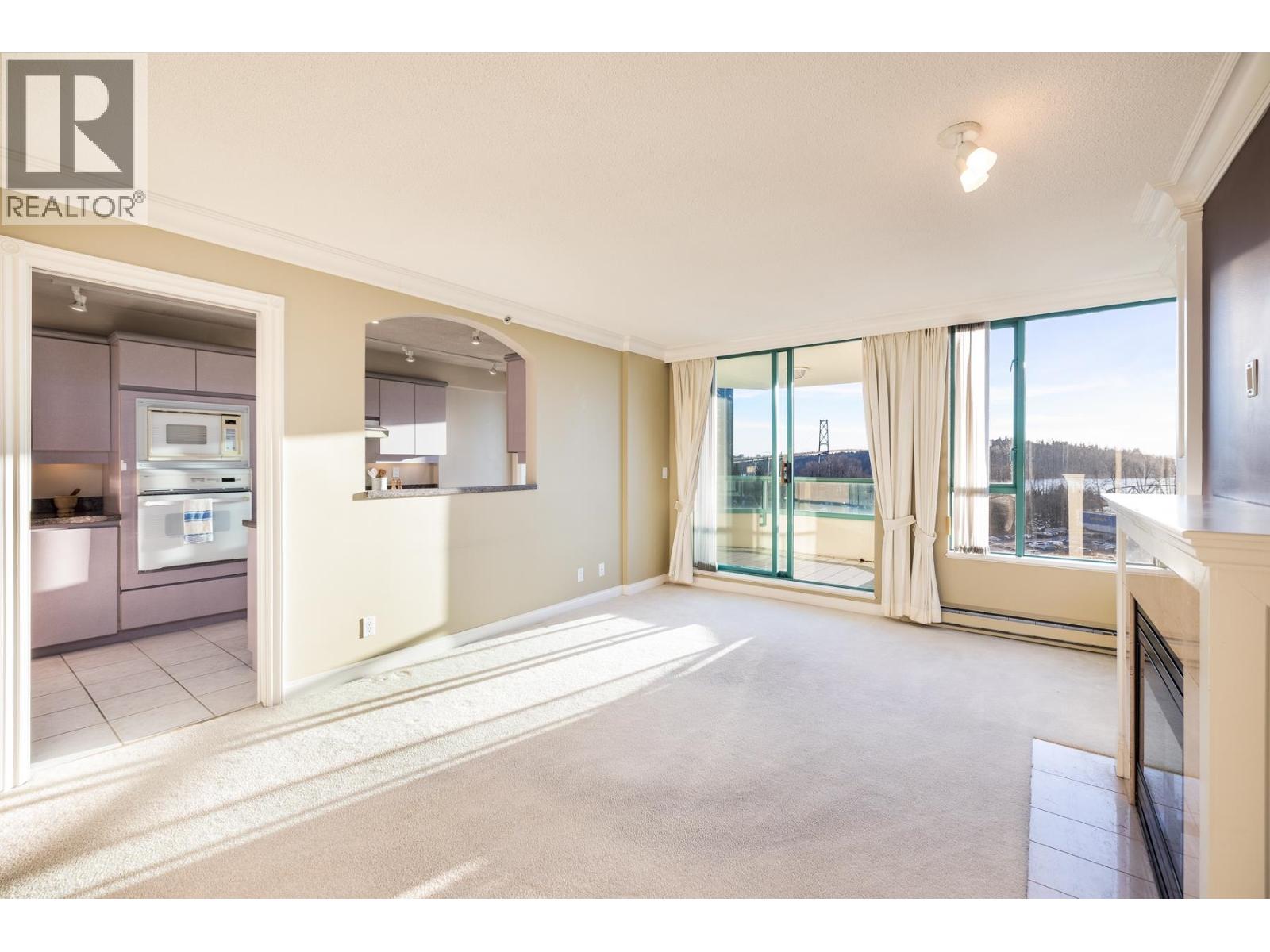 12C 338 TAYLOR WAY, West Vancouver