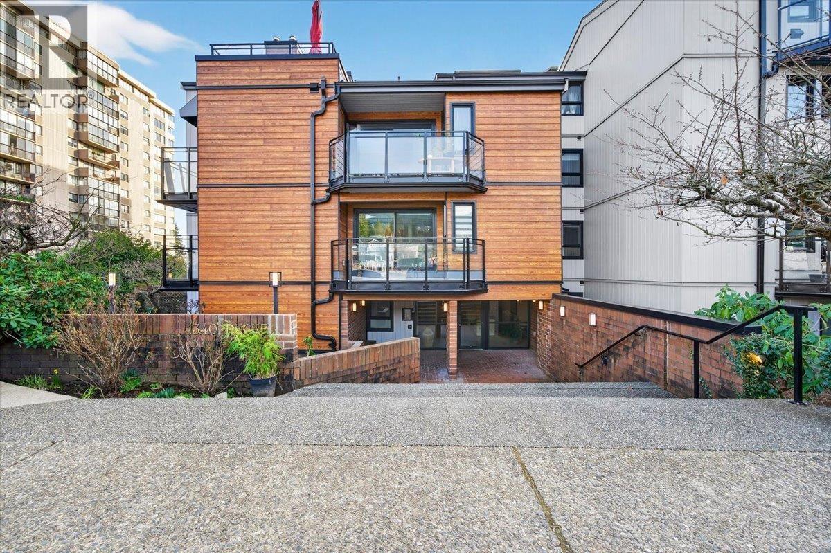 403 1340 DUCHESS AVENUE, West Vancouver