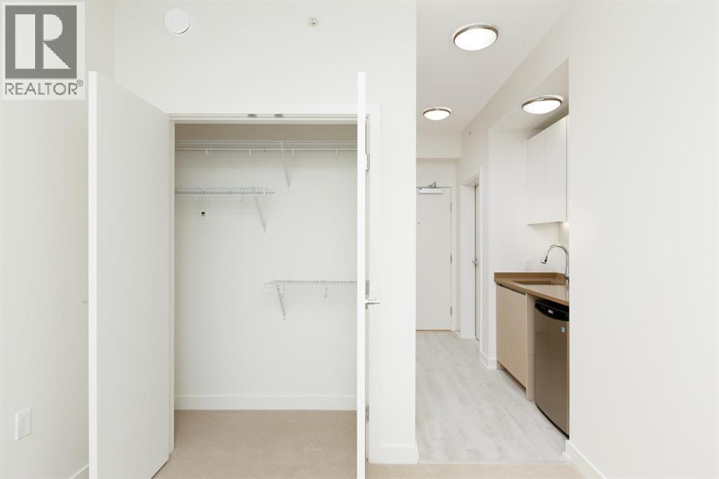 614 8850 UNIVERSITY Crescent - photo 2