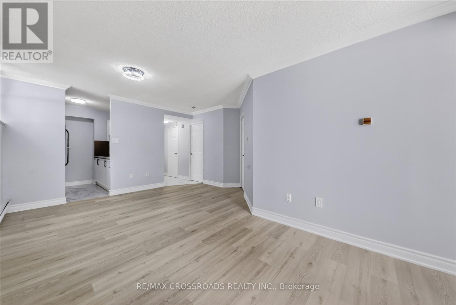 #113 5580 SHEPPARD AVENUE E - 13