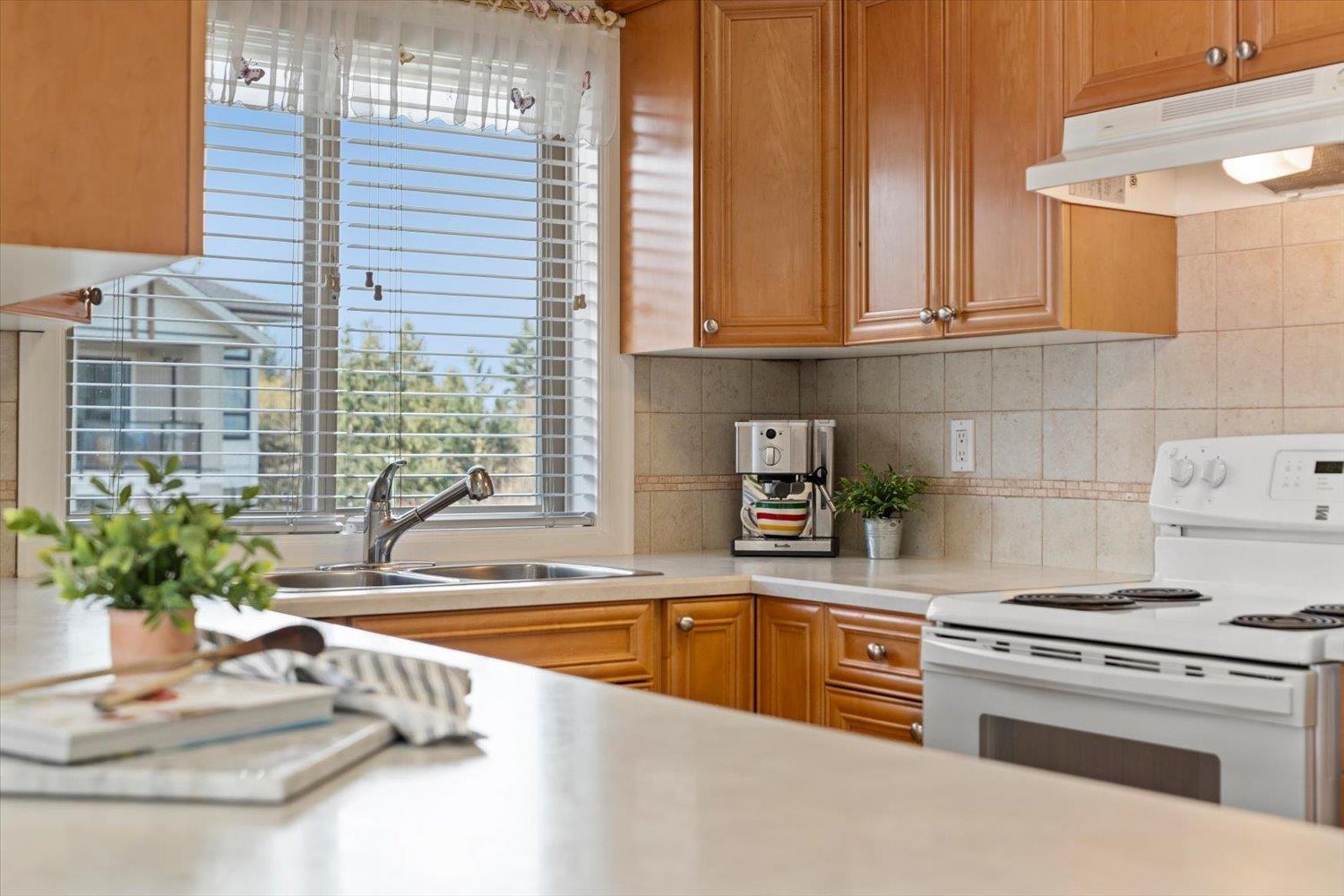 404 45769 STEVENSON ROAD, Sardis East Vedder, Chilliwack