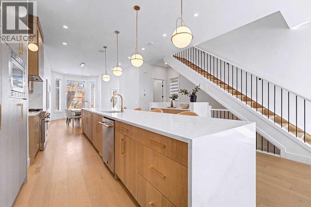 Single Family House for Sale in   Avenue SW Altadore Calgary 