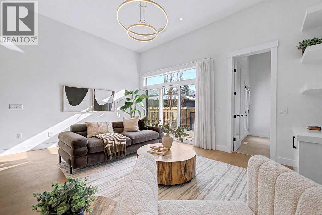 Single Family House for Sale in   Avenue SW Altadore Calgary 