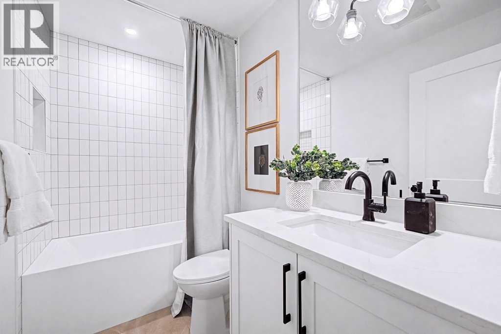 Single Family House for Sale in   Avenue SW Altadore Calgary 