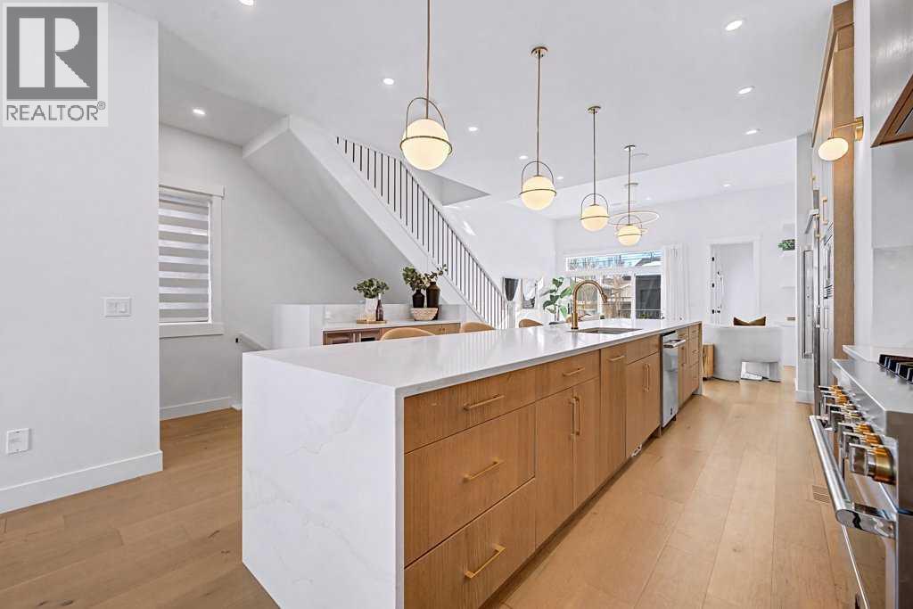 Single Family House for Sale in   Avenue SW Altadore Calgary 