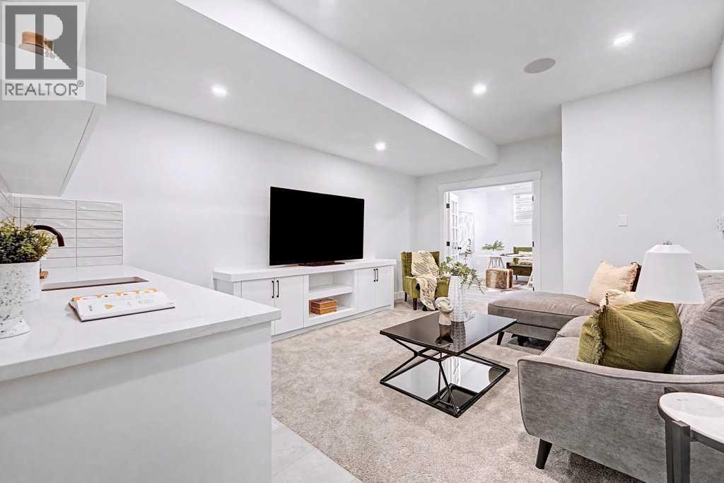 Single Family House for Sale in   Avenue SW Altadore Calgary 