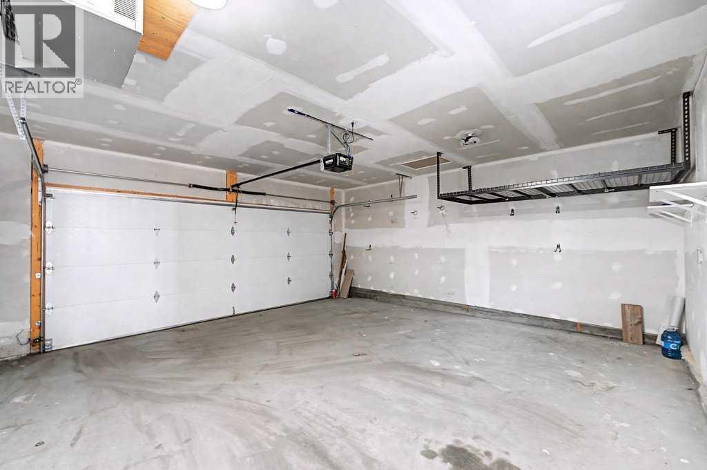 Single Family House for Sale in   Avenue SW Altadore Calgary 