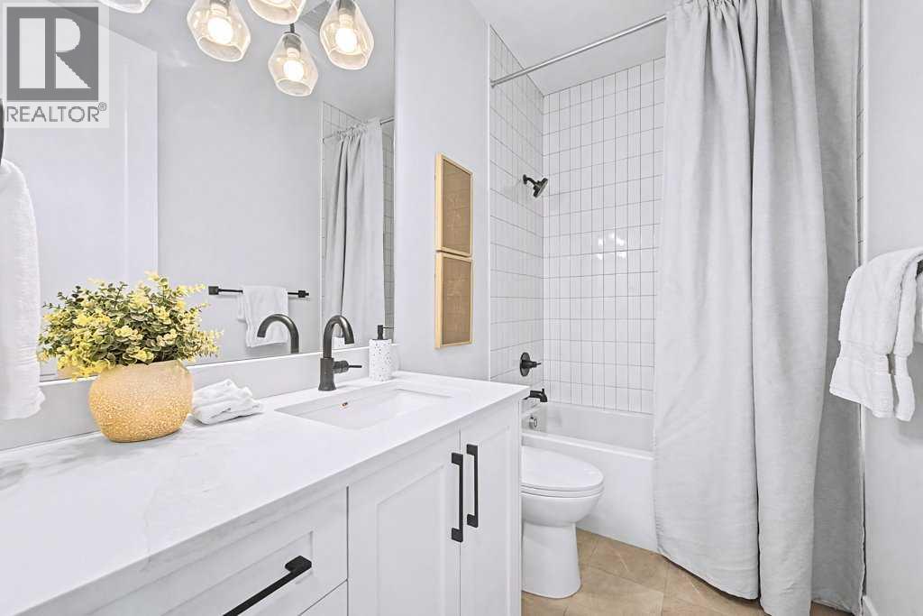 Single Family House for Sale in   Avenue SW Altadore Calgary 