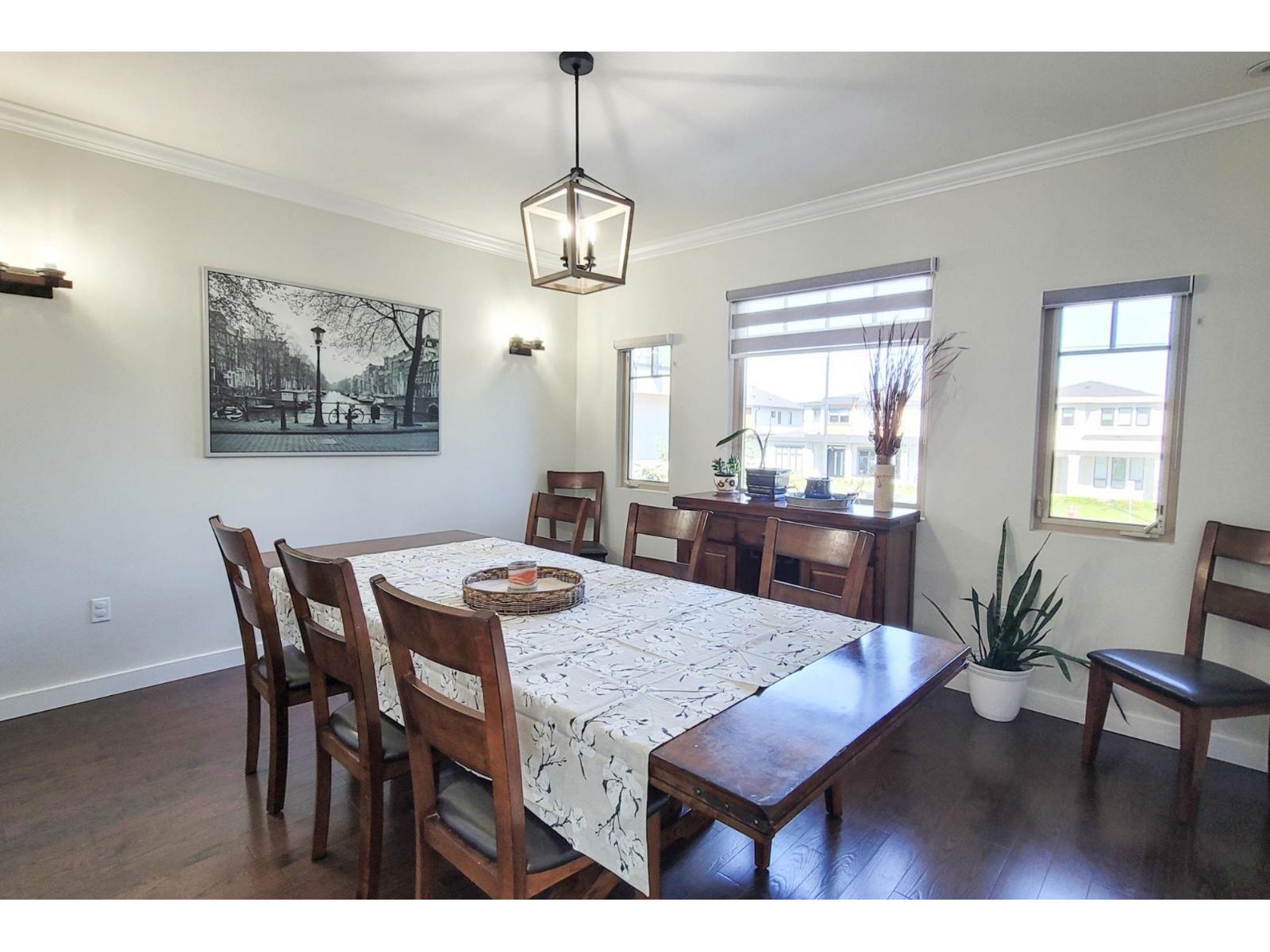 1247 STAYTE ROAD, White Rock