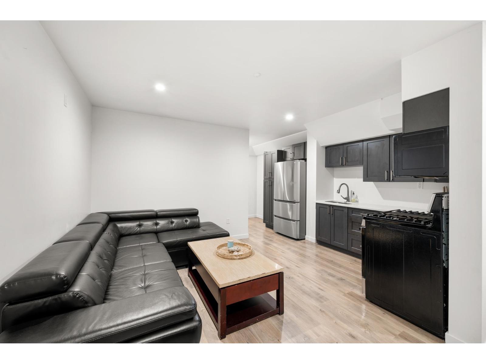 1247 STAYTE ROAD, White Rock