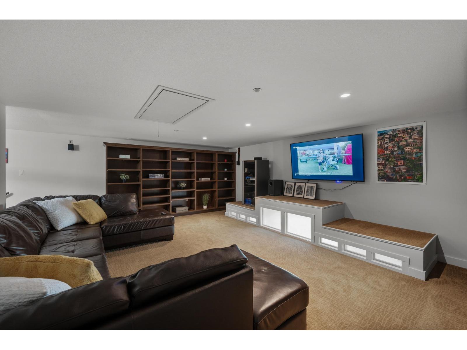 1247 STAYTE ROAD, White Rock