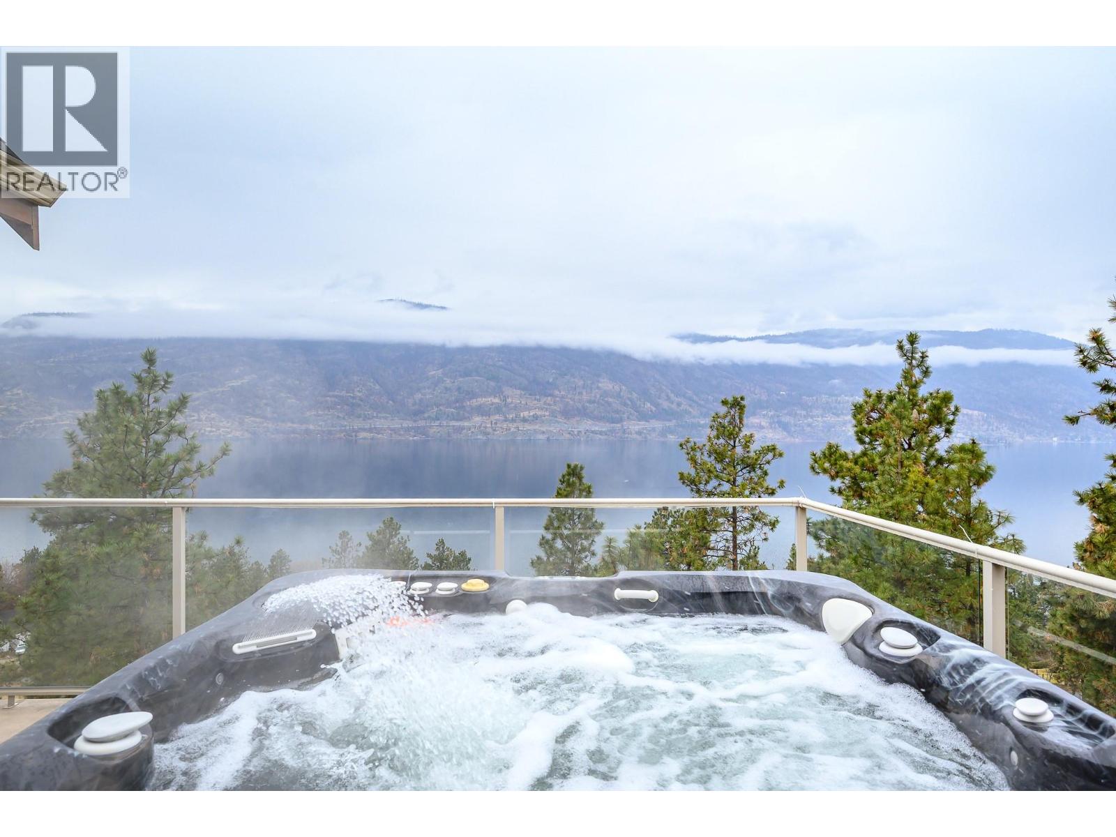  2328 Arthur Court, Kelowna