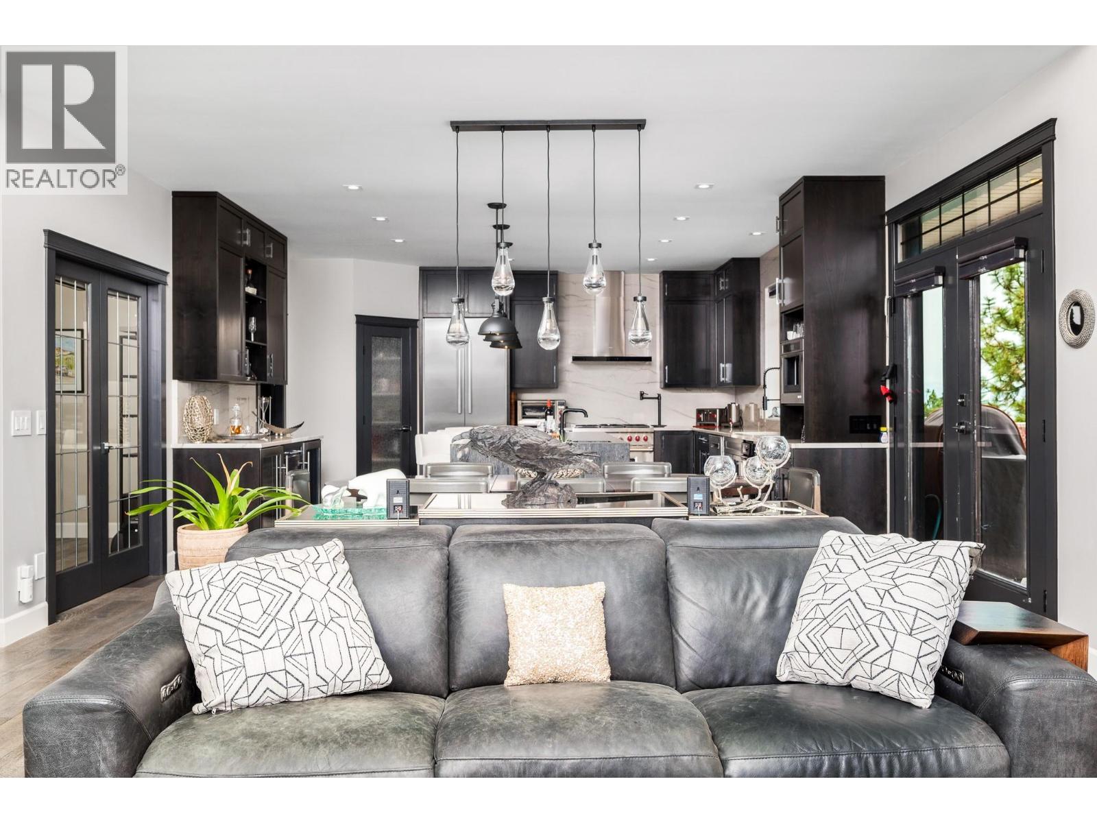  2328 Arthur Court, Kelowna