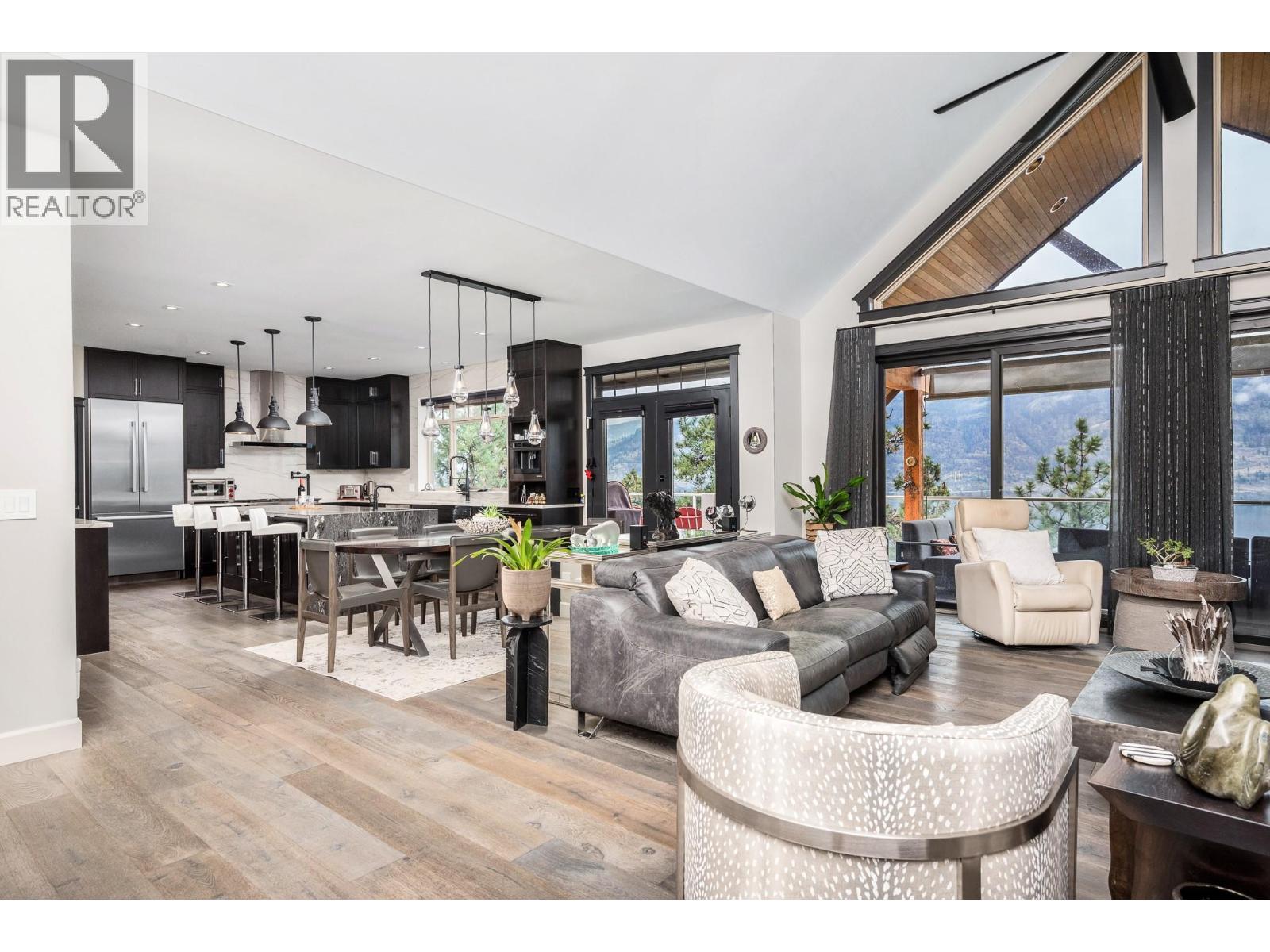  2328 Arthur Court, Kelowna