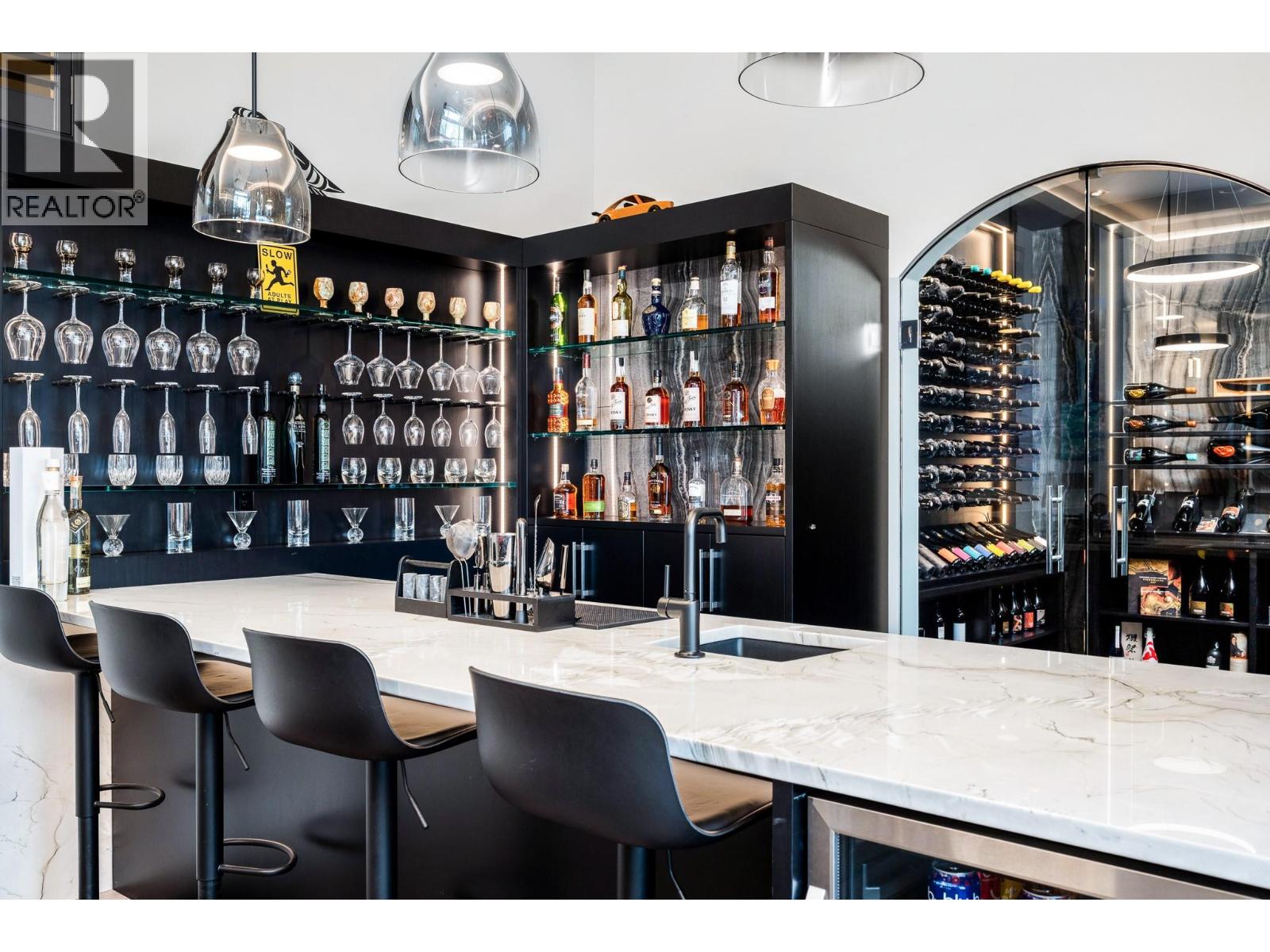  2328 Arthur Court, Kelowna