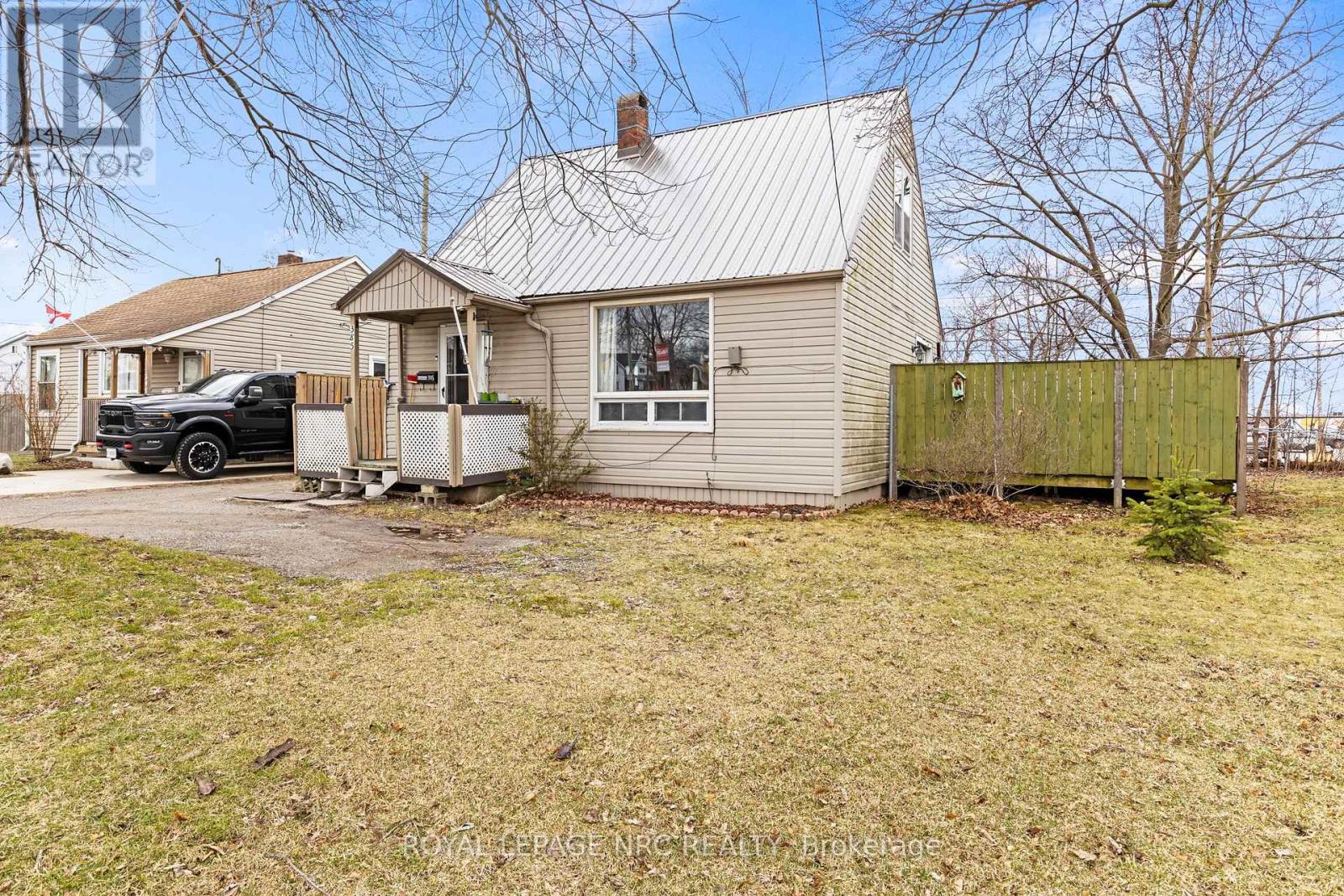 385 CROWLAND AVENUE - 4