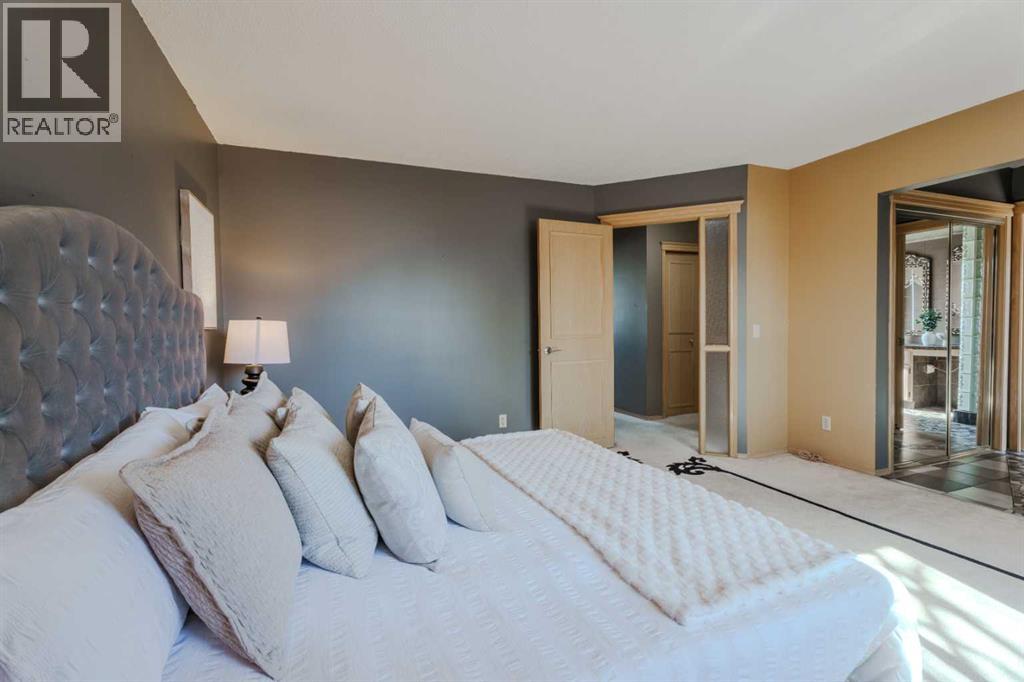 Single Family House for Sale in  Canterbury Court SW Canyon Meadows Calgary 