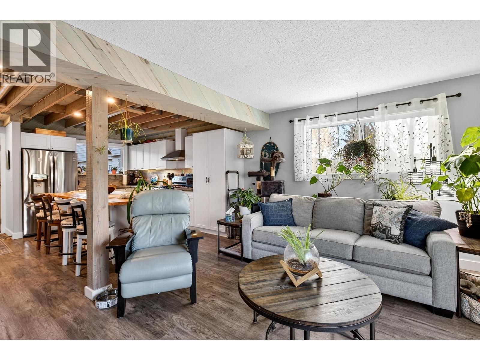 #4 170 Davie Road - 10