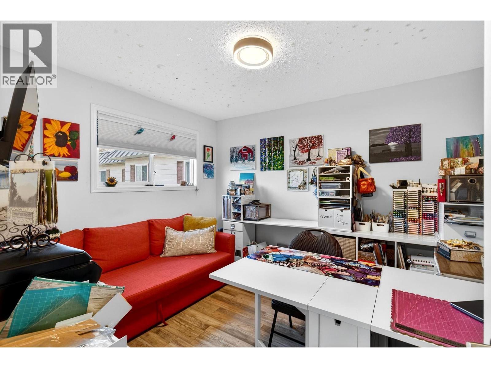 #4 170 Davie Road - 23