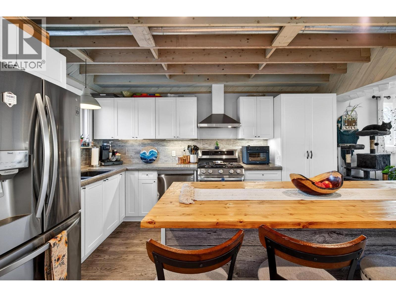 #4 170 Davie Road - 7
