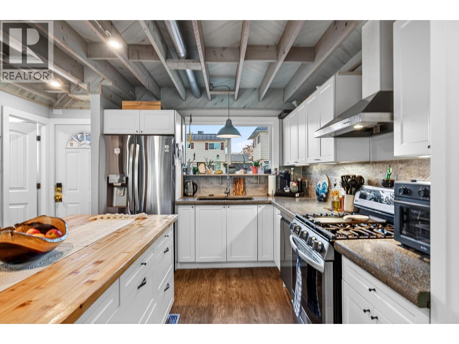 #4 170 Davie Road - 9